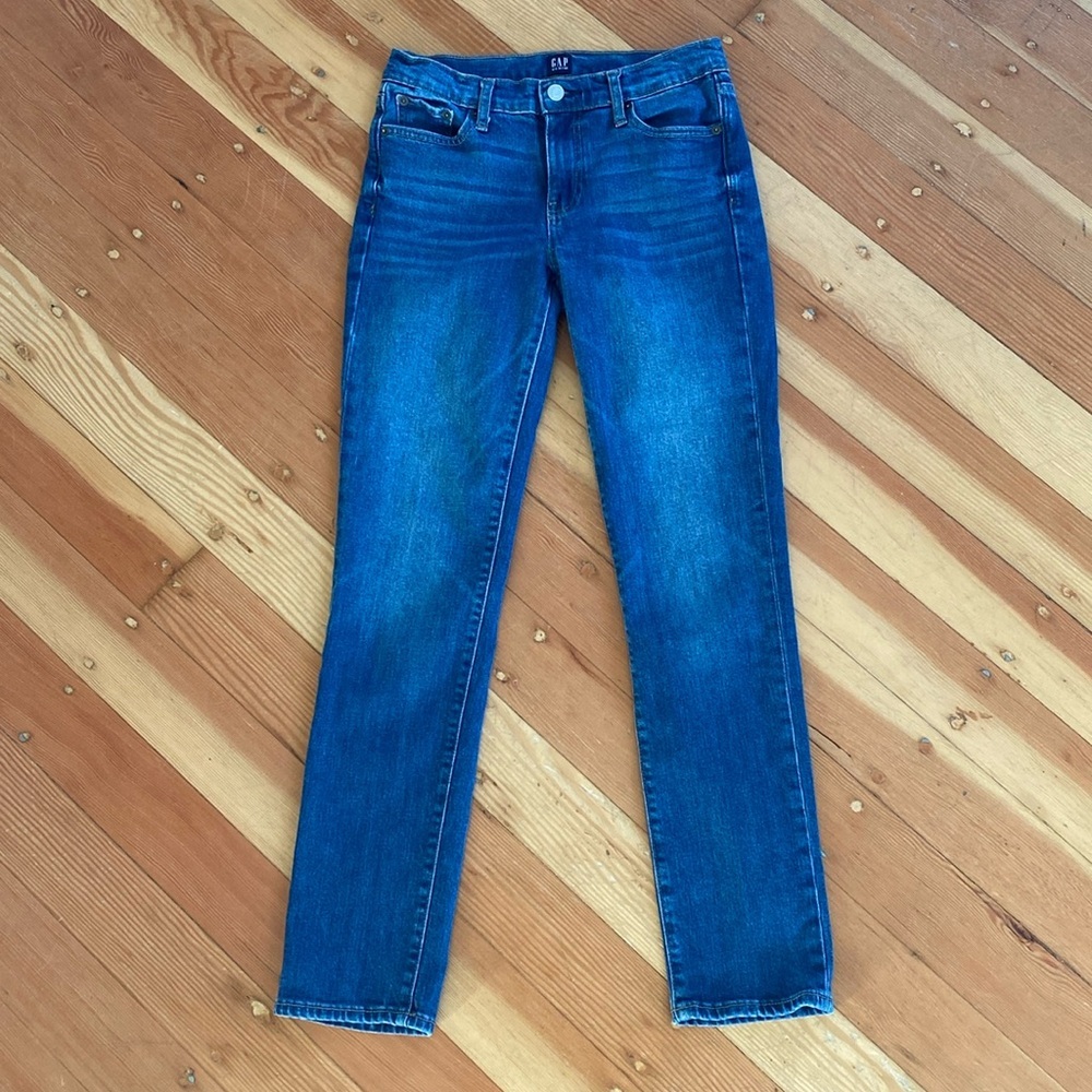 Gap‎ 25